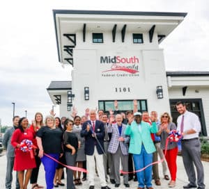 Ribbon cutting for MidSouth Community FCU Highway 96 location